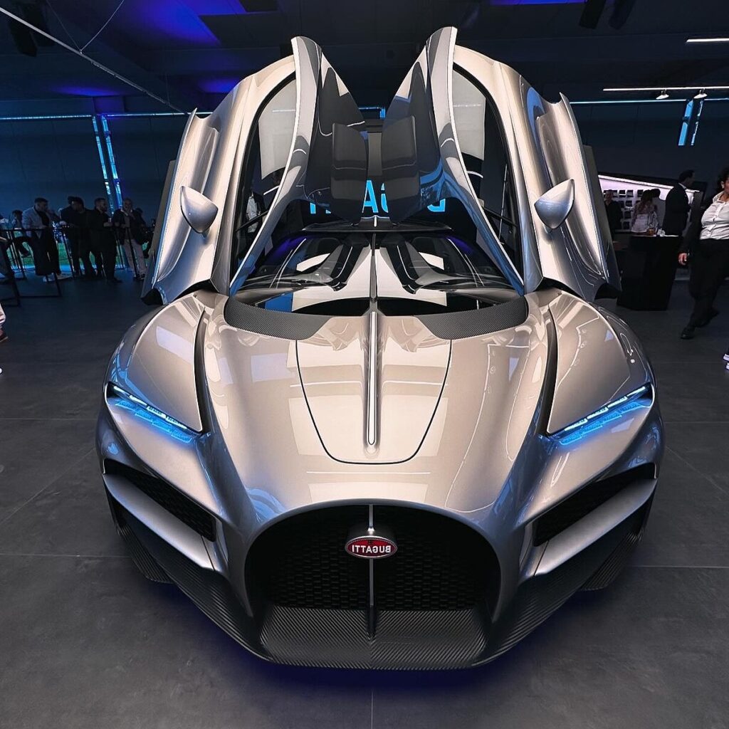 Avant Bugatti Tourbillon portes ouvertes